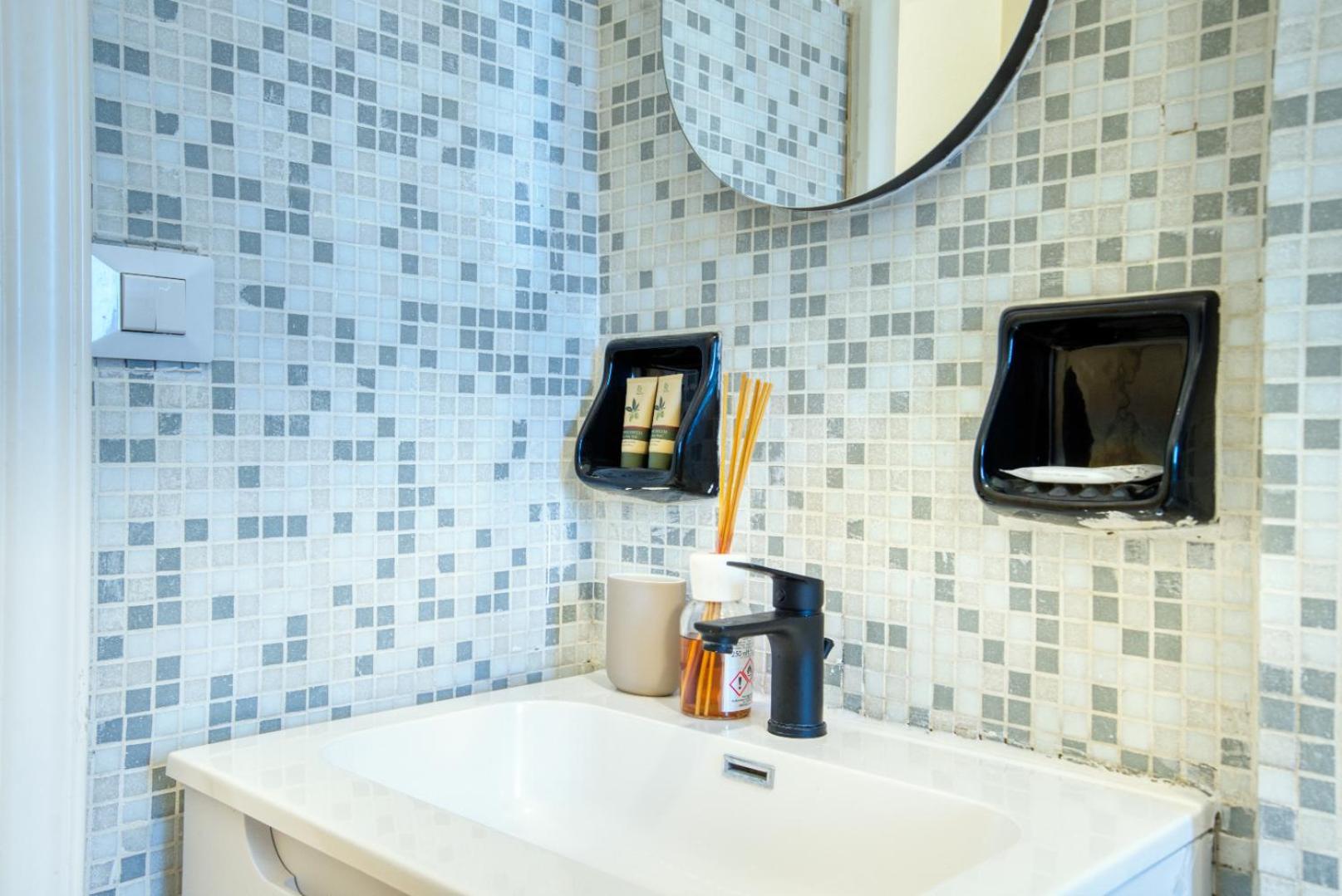 Italianflat - Elegant Suites With Balcony In Navigli Милано Екстериор снимка